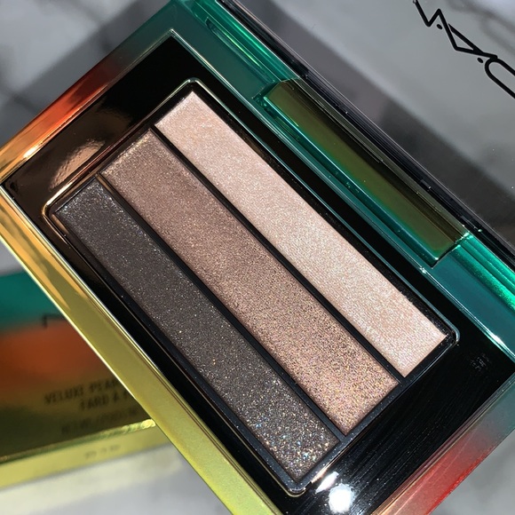 Permanent Press Veluxe Pearlfushion Shadow Trio Palette - Picture 5 of 17